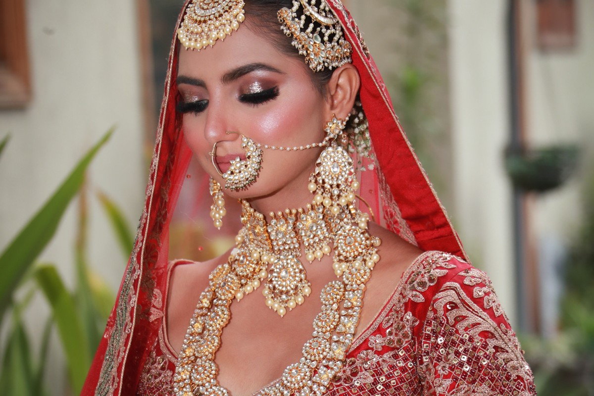 Top bridal makeup artist in Lucknow | Delhi/Ncr | artistrybypranisha
