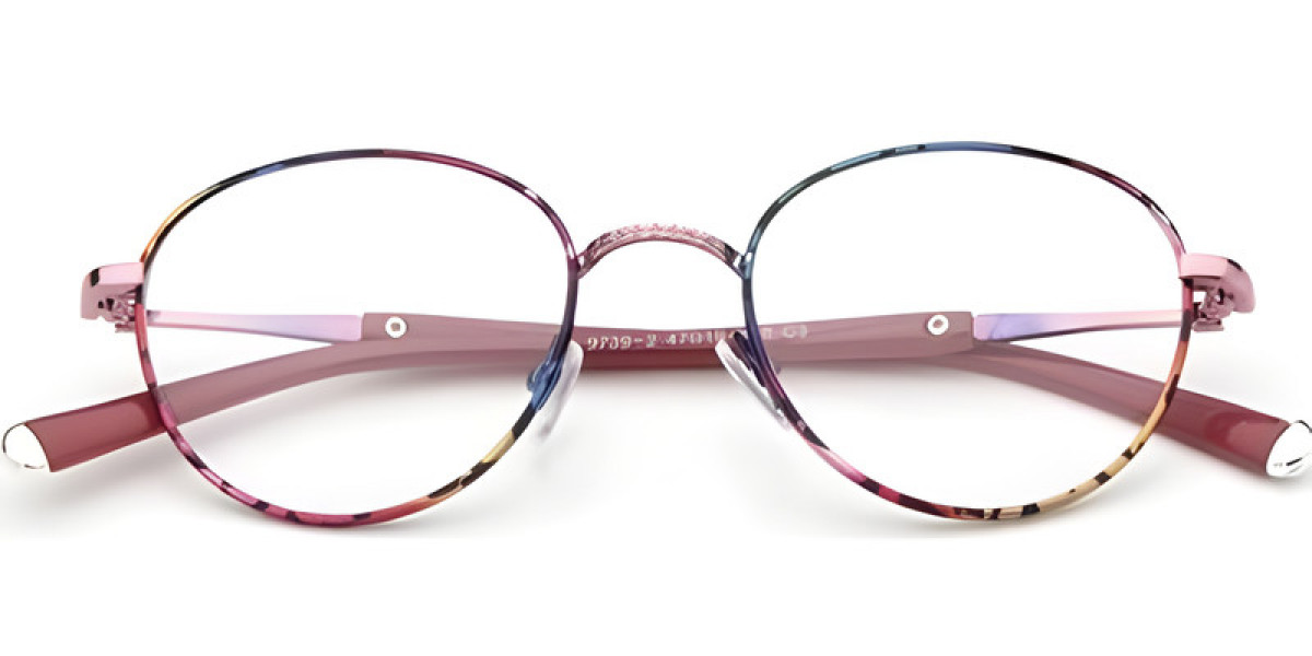 Modern Eyeglasses Combine High-tech and Precision Craftsmanship