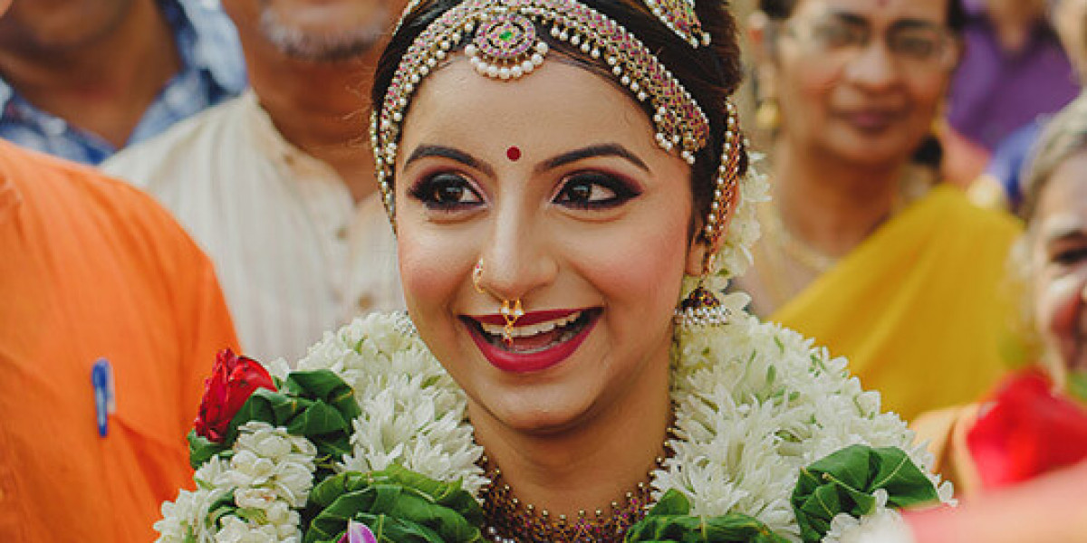 Achieve Bridal Perfection: Mumbai's Premier Makeup Artist