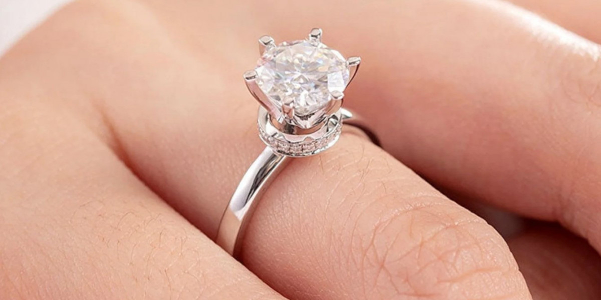 What are the benefits of Moissanite over traditional diamonds?