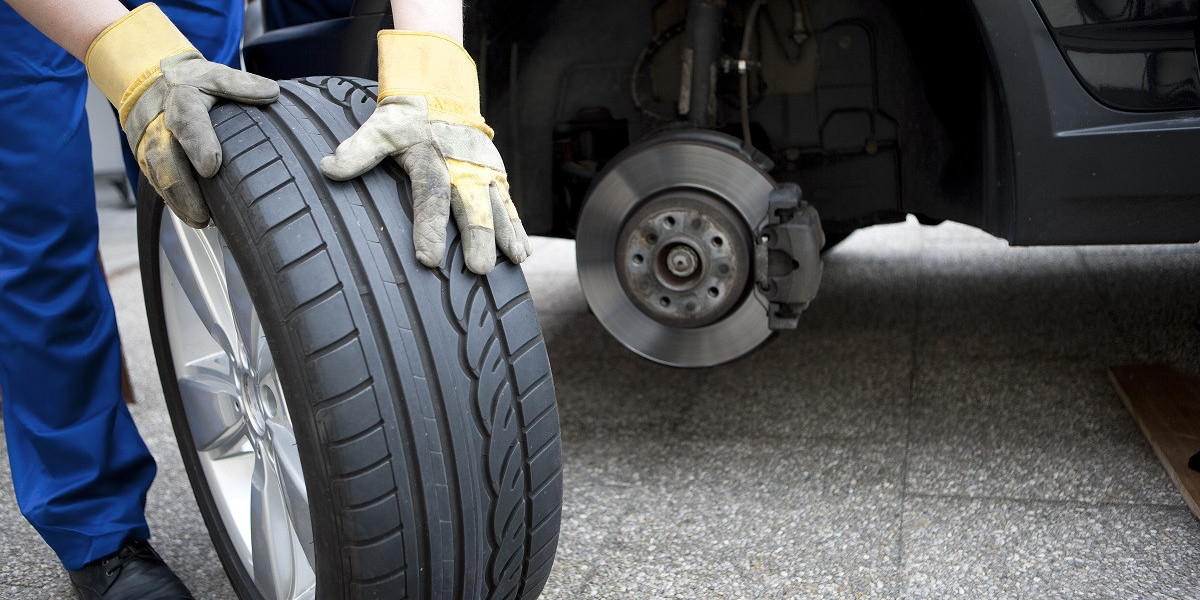 "Comparing Mobile Tyre Fitting Services in London: What to Look For"
